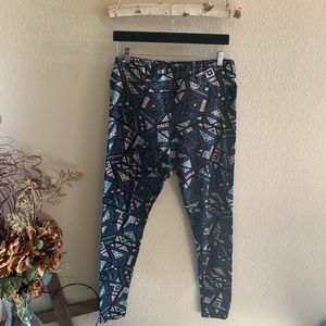 LuLaRoe Tall & Curvy Geometric Print Leggings